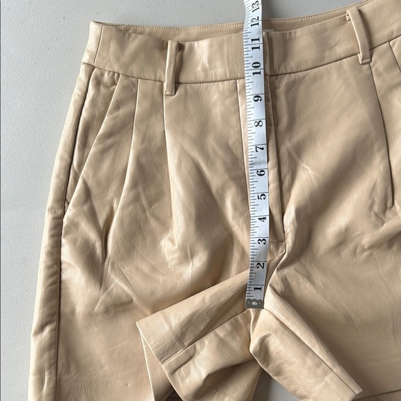 Aritzia Wilfred Effortless Short Vegan Leather Flax Beige - Picture 9 of 15